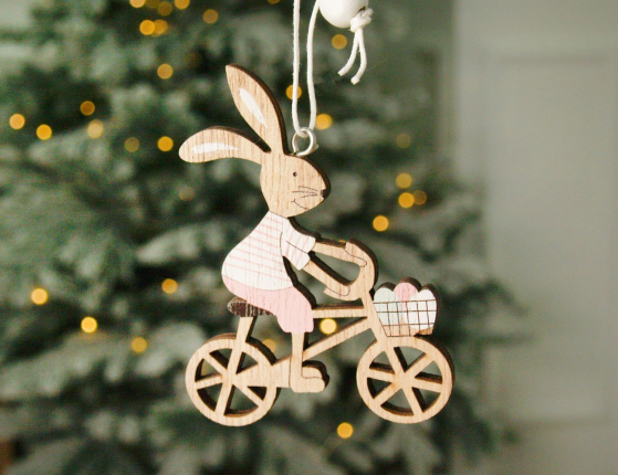 Подвесное украшение КРОЛИК-ВЕЛОСИПЕДИСТ, дерево, 9 см