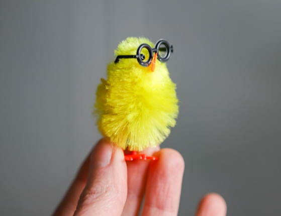 Набор декоративных украшений СОЛНЕЧНЫЕ ЦЫПЛЯТА в очках, 5 см, 6 шт.