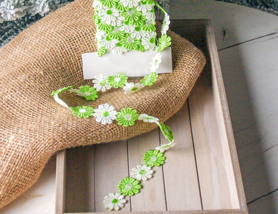 Декоративная лента ВЕСЁЛЫЕ МАРГАРИТКИ, текстиль, зелёная, 200х5 см