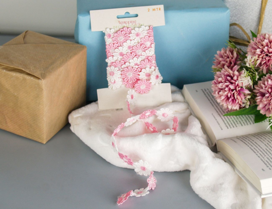 Декоративная лента ВЕСЁЛЫЕ МАРГАРИТКИ, текстиль, розовая, 200х5 см