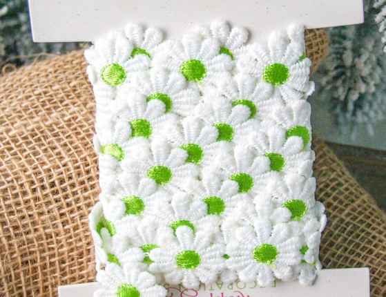 Декоративная лента СОЛНЕЧНЫЕ МАРГАРИТКИ, текстиль, зелёная, 200х5 см