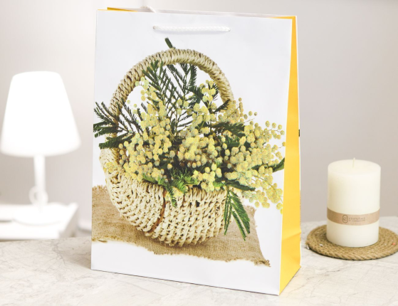Подарочный пакет КОРЗИНКА МИМОЗЫ, бумага, 33х25 см