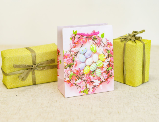 Подарочный пакет ПАСХАЛЬНЫЙ ВЕНОК - ЦВЕТУЩАЯ ВИШНЯ, бумага, 18х14 см