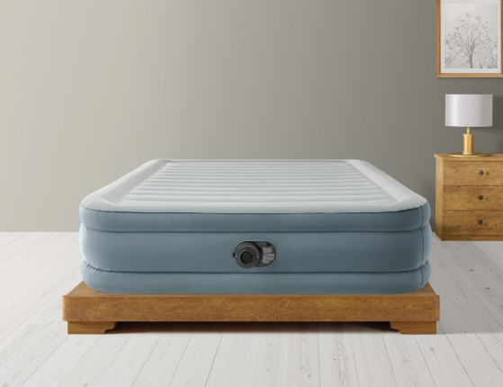 Двуспальная кровать Интекс Премиум Комфорт (Intex Premium Comfort Queen), 152х203х46 см, со встроенным насосом 220