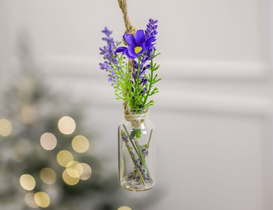 Подвесное украшение БУКЕТ В БУТЫЛОЧКЕ, стекло, искусственные цветы, 3x3x18 см, 2 вида