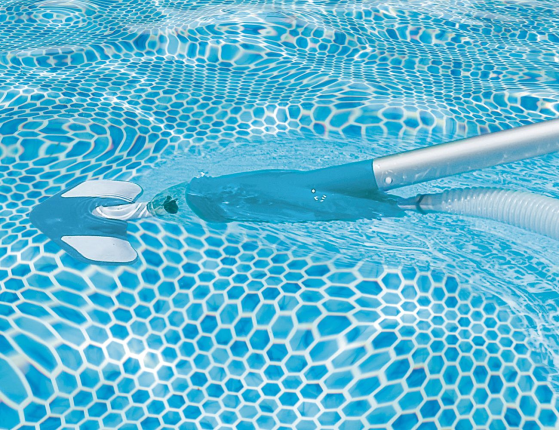 Комплект для чистки бассейнов Deluxe Pool Maintenance Kit (сачок, щетка-вакуумный пылесос, фильтрующая колба) Intex