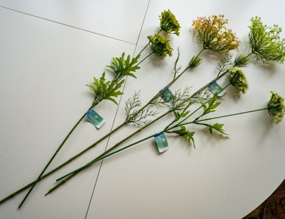 Декоративная ветка КРУЖЕВО КОРОЛЕВЫ АННЫ, искусственные полевые цветы, пластик, зелёные, 60 см