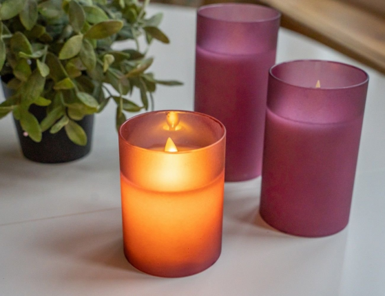 Восковая светодиодная свеча в стакане МЭРИЛ, имитация "живого" мерцающего пламени, колышущийся язычок, благородно-розовая, 7.5х10 см