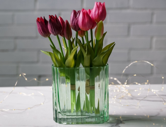 Стеклянная ваза ТУЛЬПЕ, светло зелёная, 7х14 см