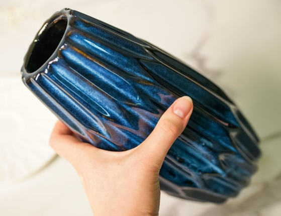 Керамическая ваза ВЕЧЕРНЯЯ АКВАРЕЛЬ, овальная, тёмно-голубая, 24 см